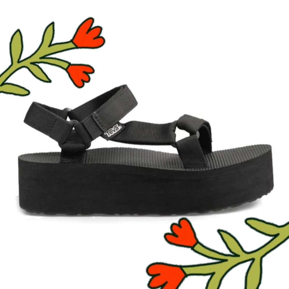 Teva Flatform Universal Chunky Sandal